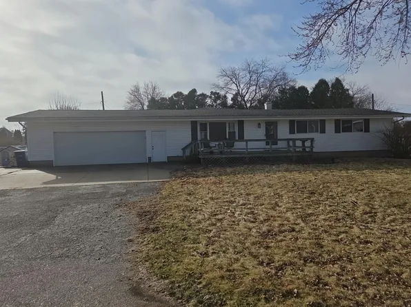 3 Chapel Ct, Andover, IL 61233