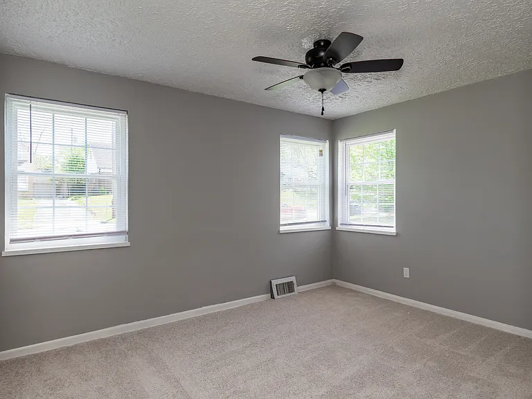 1451 Pershing Blvd — Photo 18