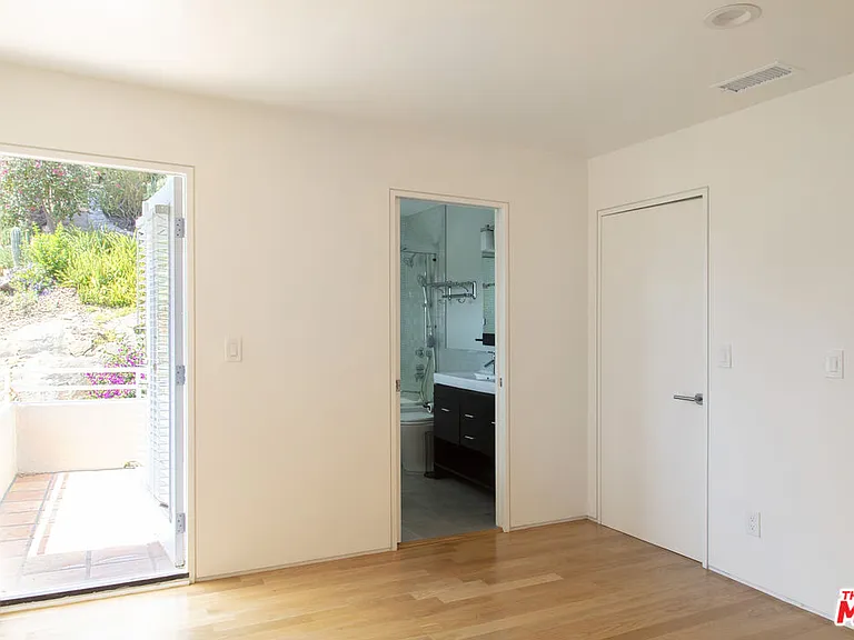444 W Avenue 37 — Photo 24
