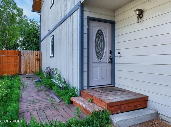 8450 Brookridge Dr, Anchorage, AK 99504