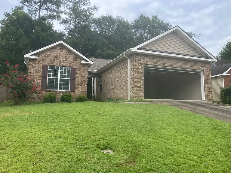 109 Vanessa Dr — Photo 1