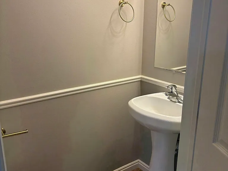 586 Legacy Ln — Photo 9