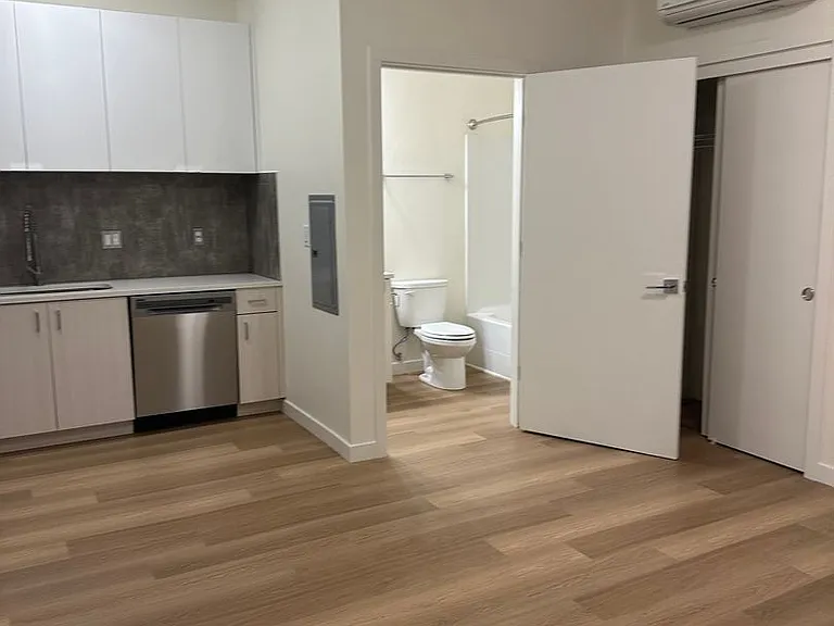 72ND — Photo 15