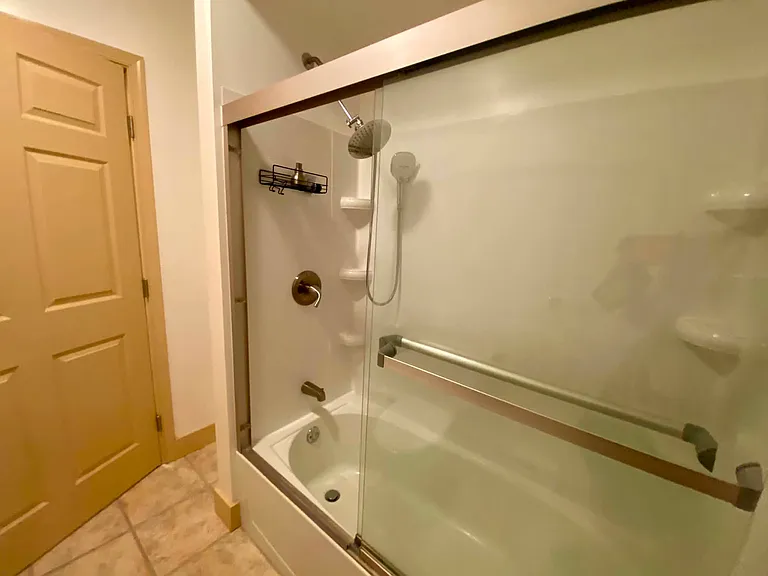 215 Green St #217 — Photo 7