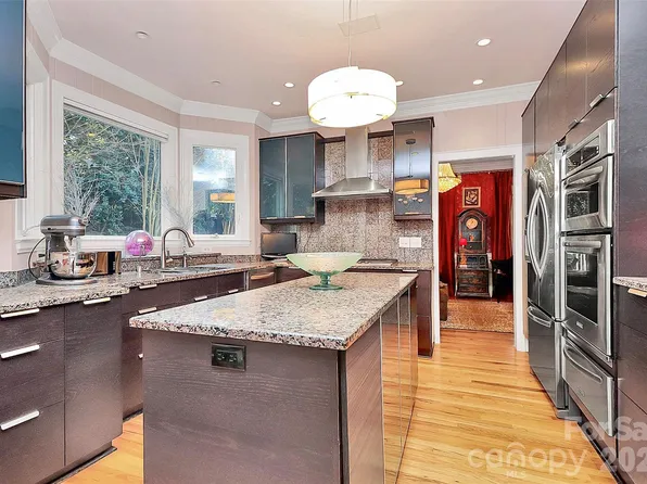 304 S Canterbury Rd, Charlotte, NC 28211