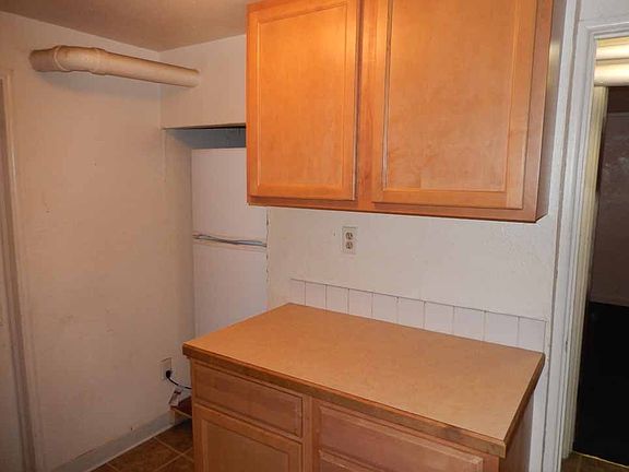 4th image of 418 S 12th Ave APT 4