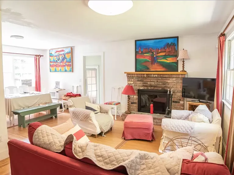232 Norfolk Dr — Photo 8