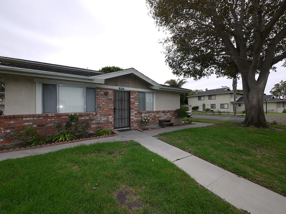 1st image of 2602 N Victoria Ave