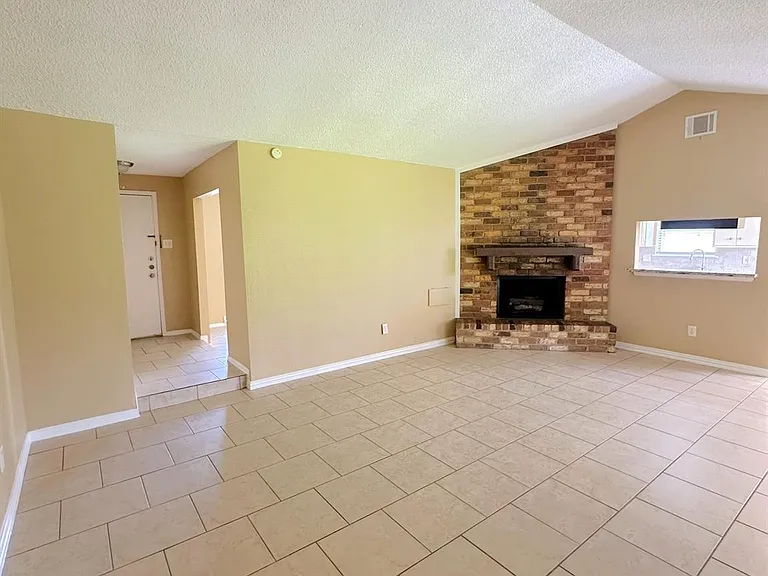 12210 Roandale Dr — Photo 10