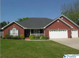 3203 Sweetbriar Rd SW, Decatur, AL 35603