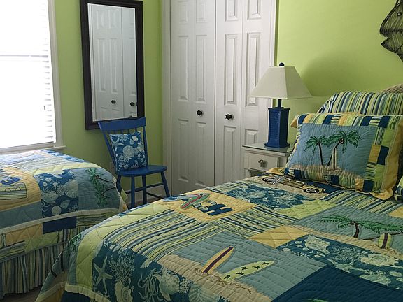 Bedroom 3 - w/Queen & Single