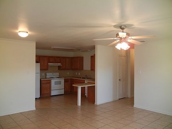 4th image of 513 N Chicago Ave APT B
