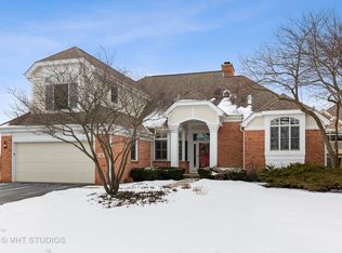 4 Canterbury Ct, Lake In The Hills, IL 60156