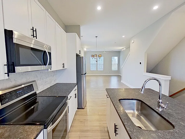 331 McIvers Aly — Photo 13