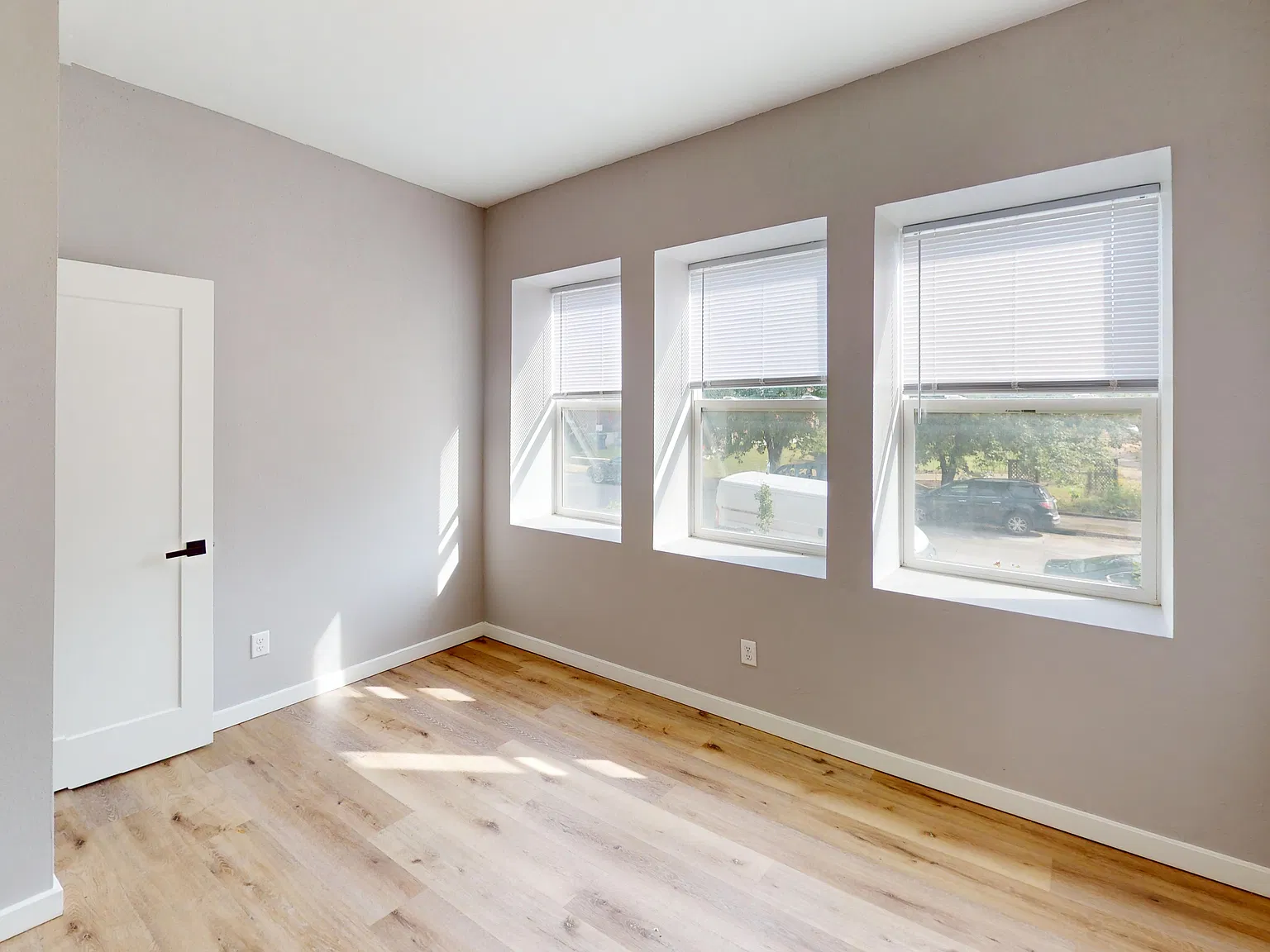 2 bed, $1,400 — Photo 4