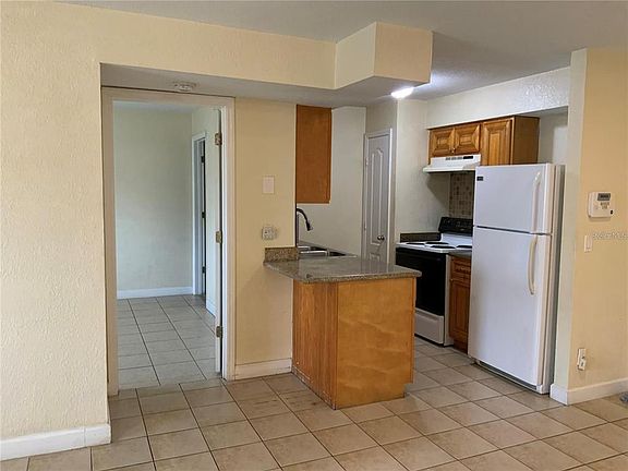 4th image of 235 Red Maple Pl #235