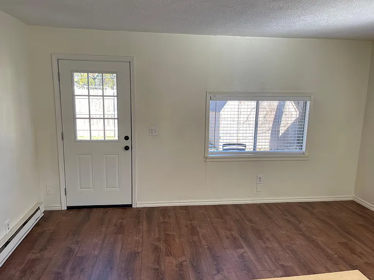 412A N Baumann Ave — Photo 11