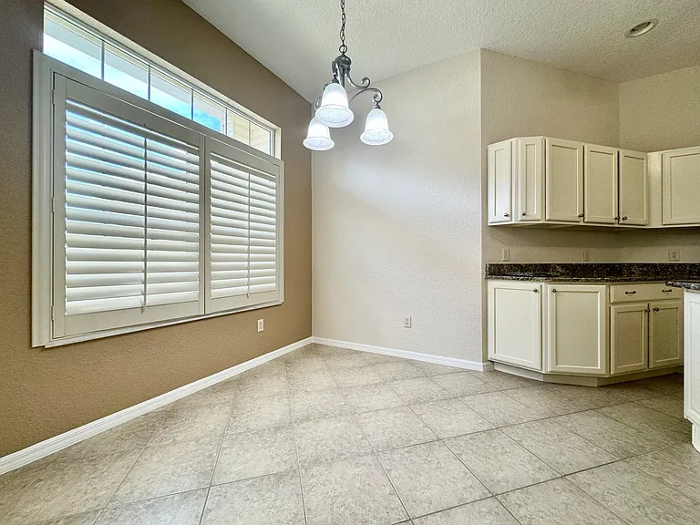 487 Thistledown Way — Photo 6