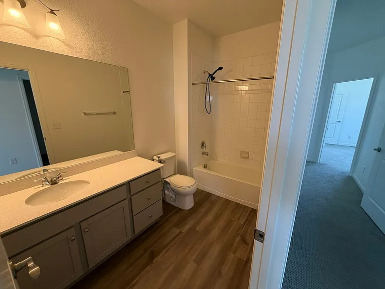 1940 S Poplar Ct — Photo 23