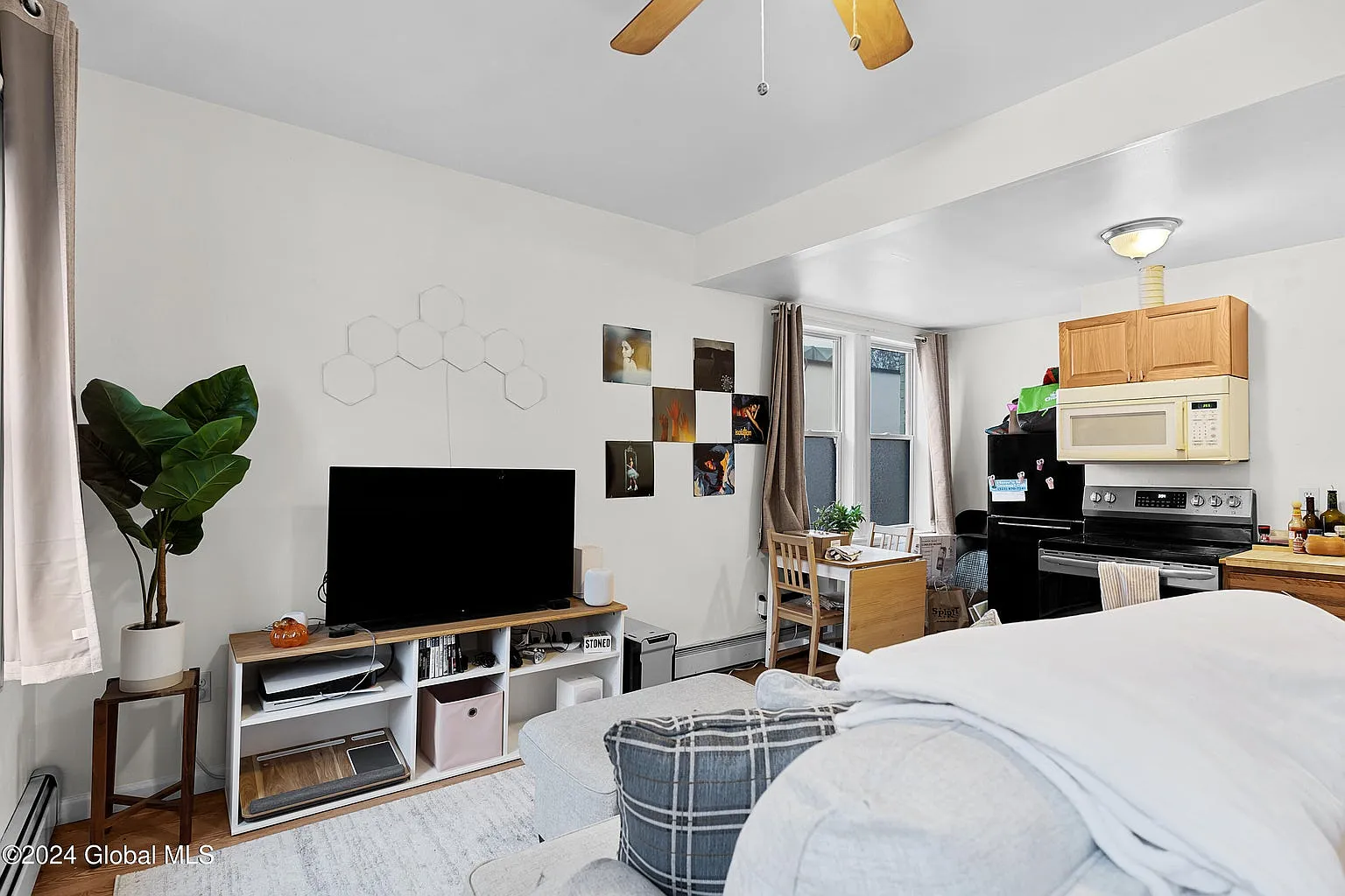 1 bed, 550 sqft, $1,250 — Photo 2