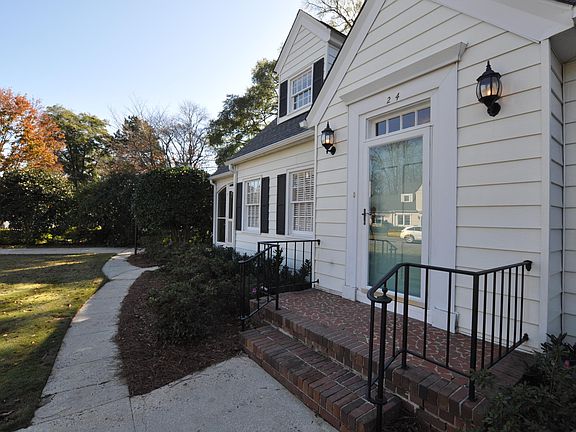 4th image of 24 Circle Dr
