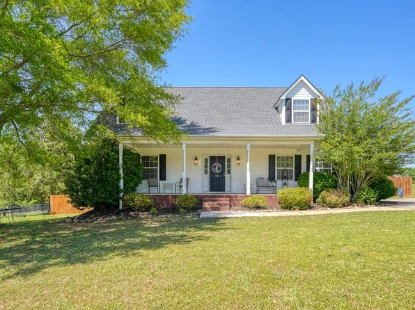 305 Silas Ct, Woodruff, SC 29388