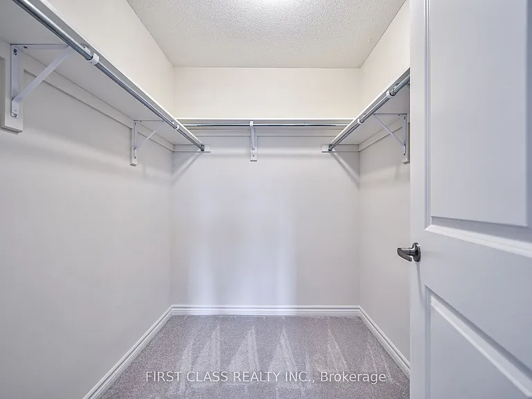 61 Kenneth Rogers Cres — Photo 37