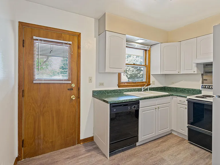 125 N Hayward St — Photo 6