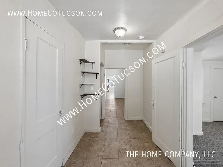 517 S Main Ave — Photo 13
