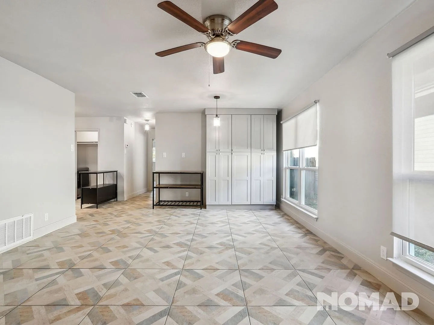 2 Bedroom Single Family Home in Austin — Photo 4