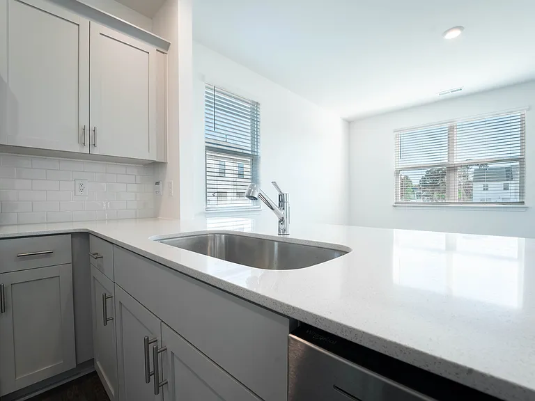 370 Freestall Dr #1 — Photo 15
