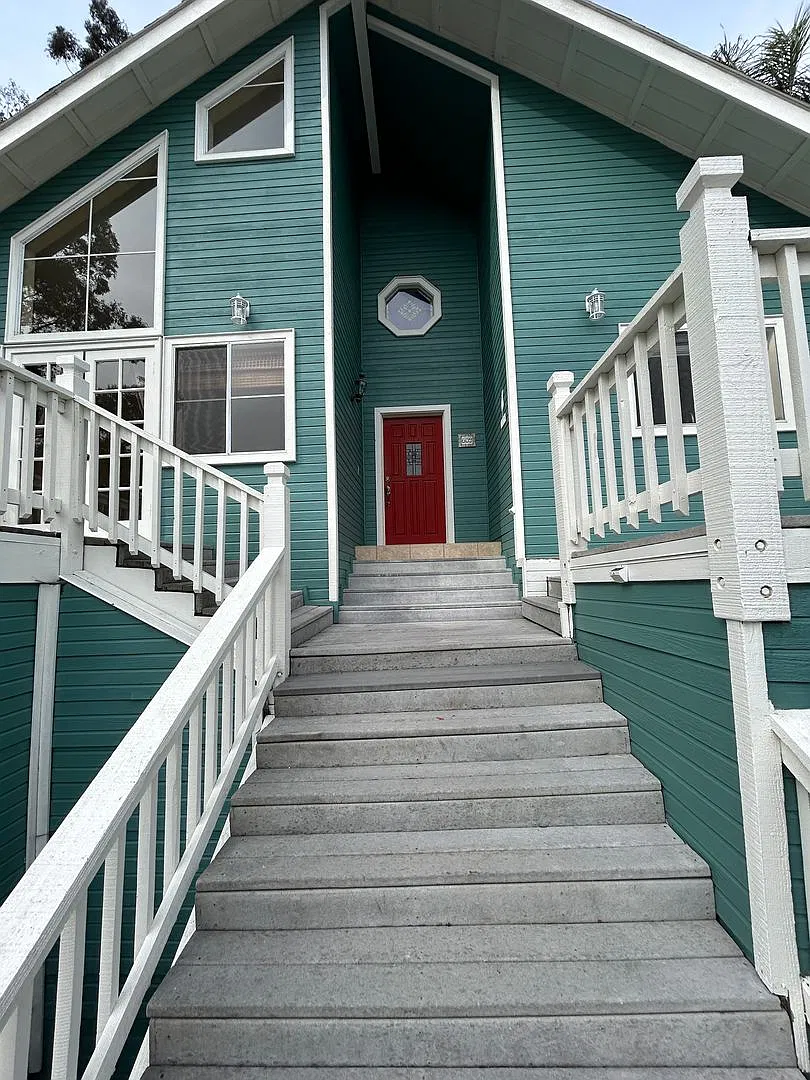3 Bedroom + Loft + Office Oceanside Home — Photo 4