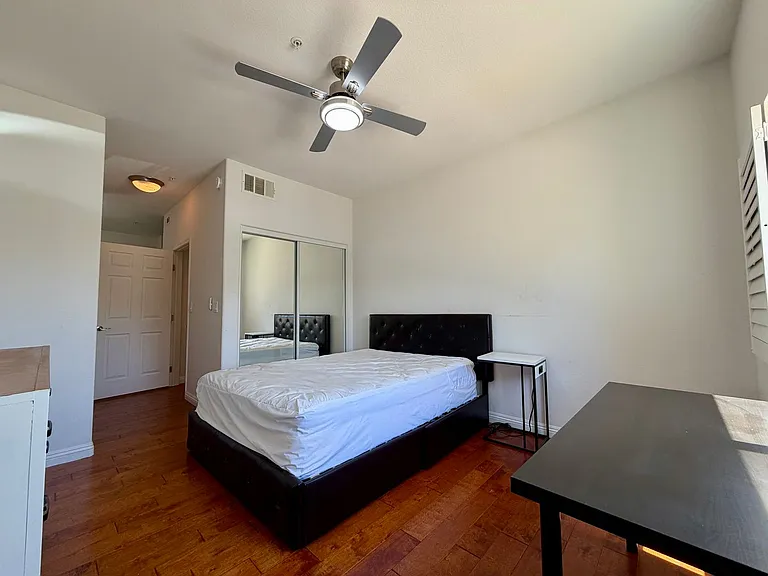 2291 W Horizon Ridge Pkwy #1101 — Photo 11