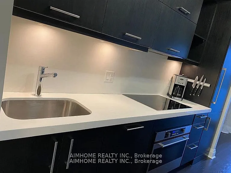 65 Saint Mary St #1811 — Photo 4