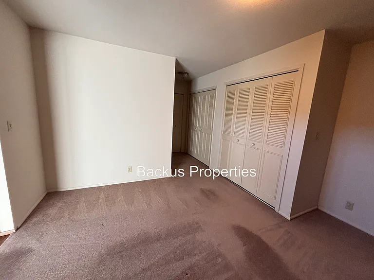 1150 San Diego Dr — Photo 14