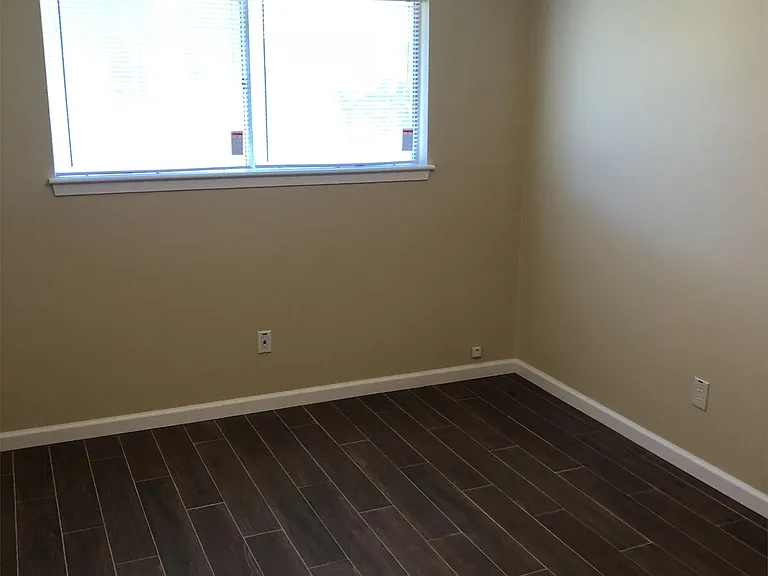 406 Vance St — Photo 29