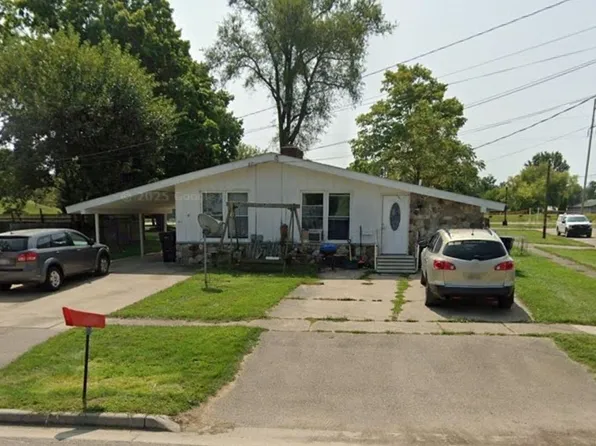 19 Hawley St, Quincy, MI 49082