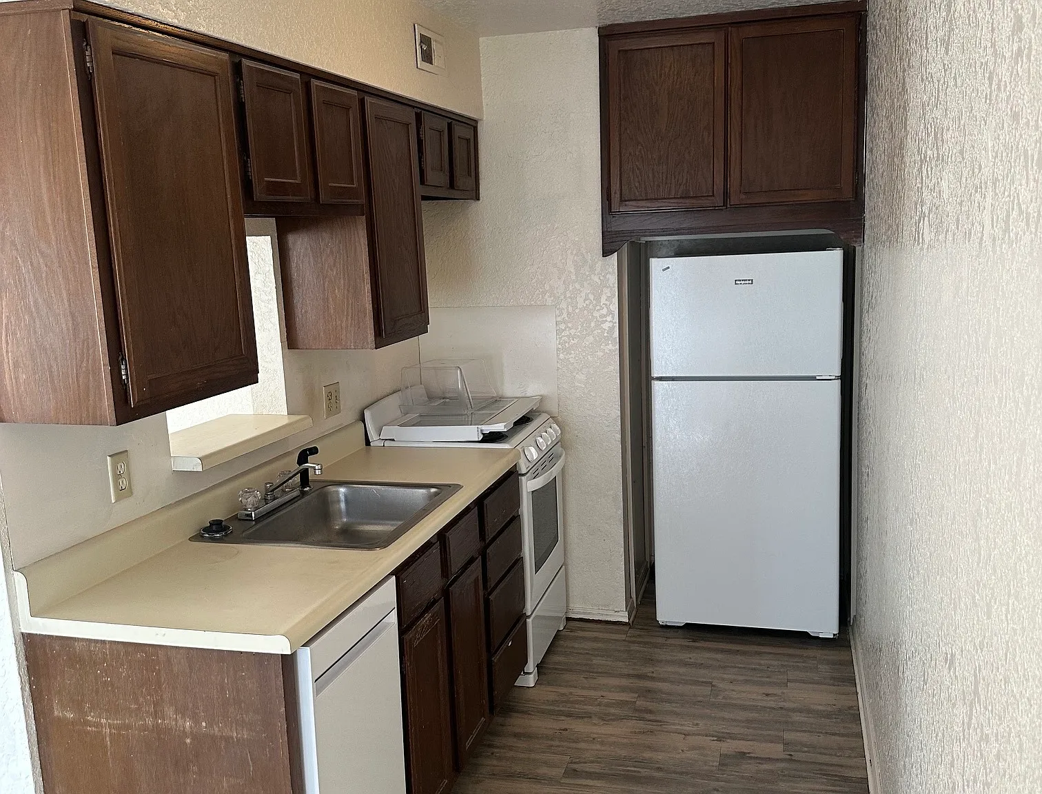 1 bed, 500 sqft, $700 — Photo 3