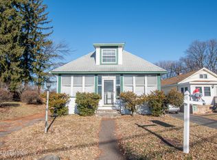 61 Osborne Rd, Albany, NY 12205