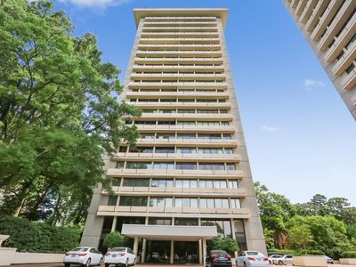 2575 Peachtree Rd NE APT 7A, Atlanta, GA, 30305