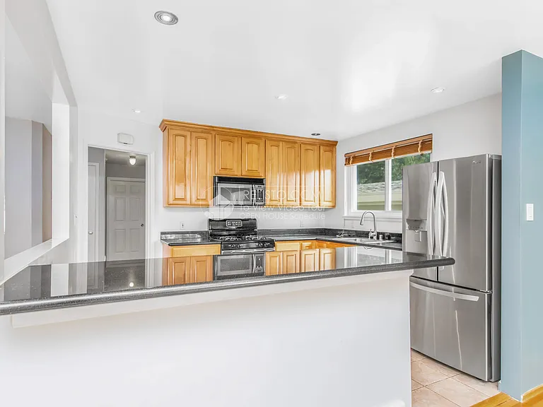 37 Crestmont Dr — Photo 10