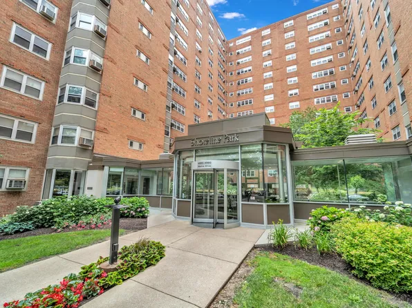 4970 N Marine Dr APT 825, Chicago, IL 60640