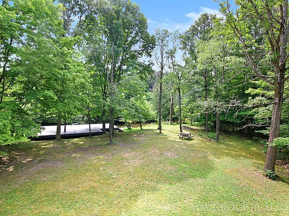 2nd image of 1242 N Birch Dr