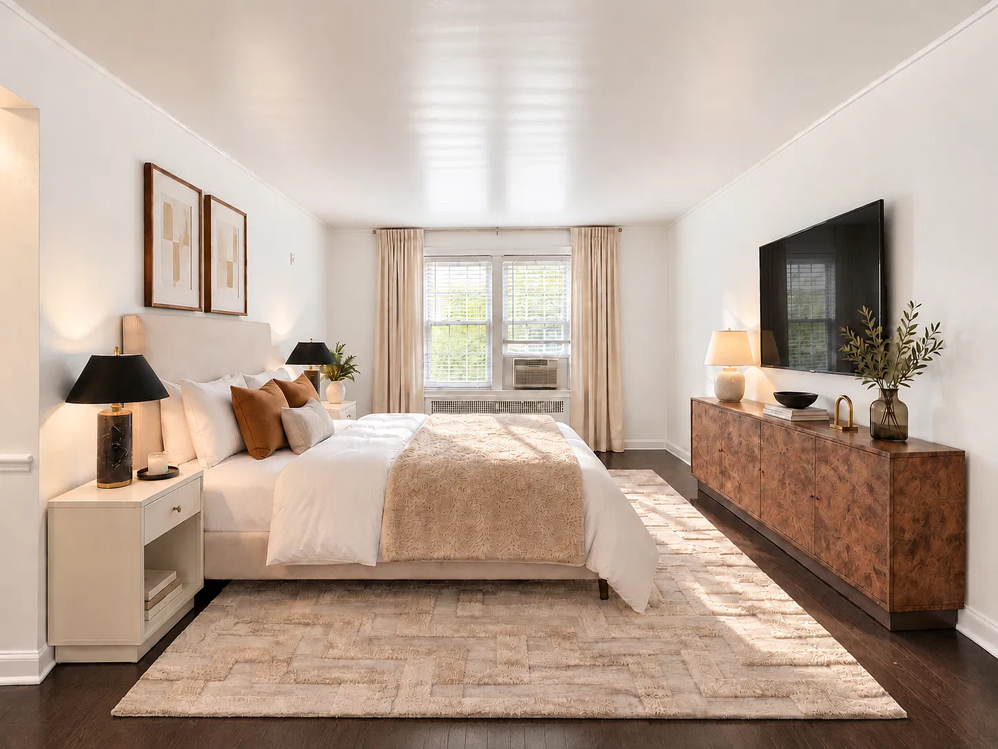350 East 54th Street — Photo 1