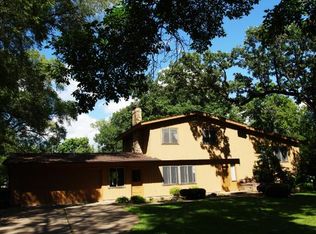 11000 W River Rd, Champlin, MN 55316