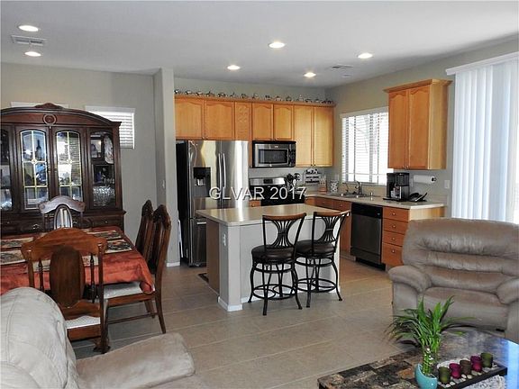 2nd image of 5521 Sun Prairie St