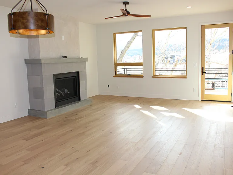 205 Two Rivers Rd #H — Photo 2