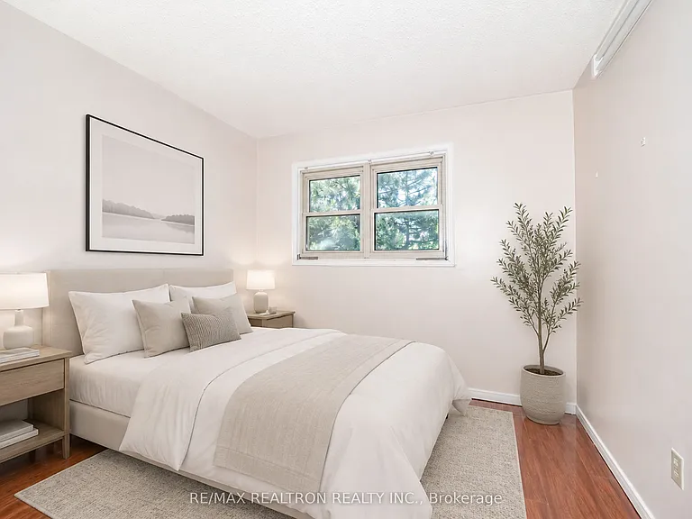 25 Cardwell Ave #24 — Photo 18