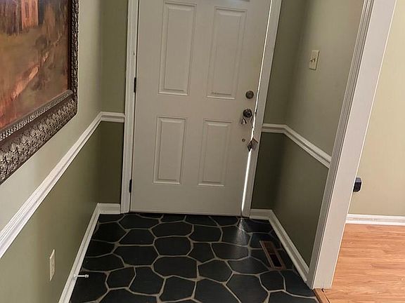 5th image of 1537 Webb St