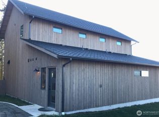 827 Engle Rd, Coupeville, WA 98239